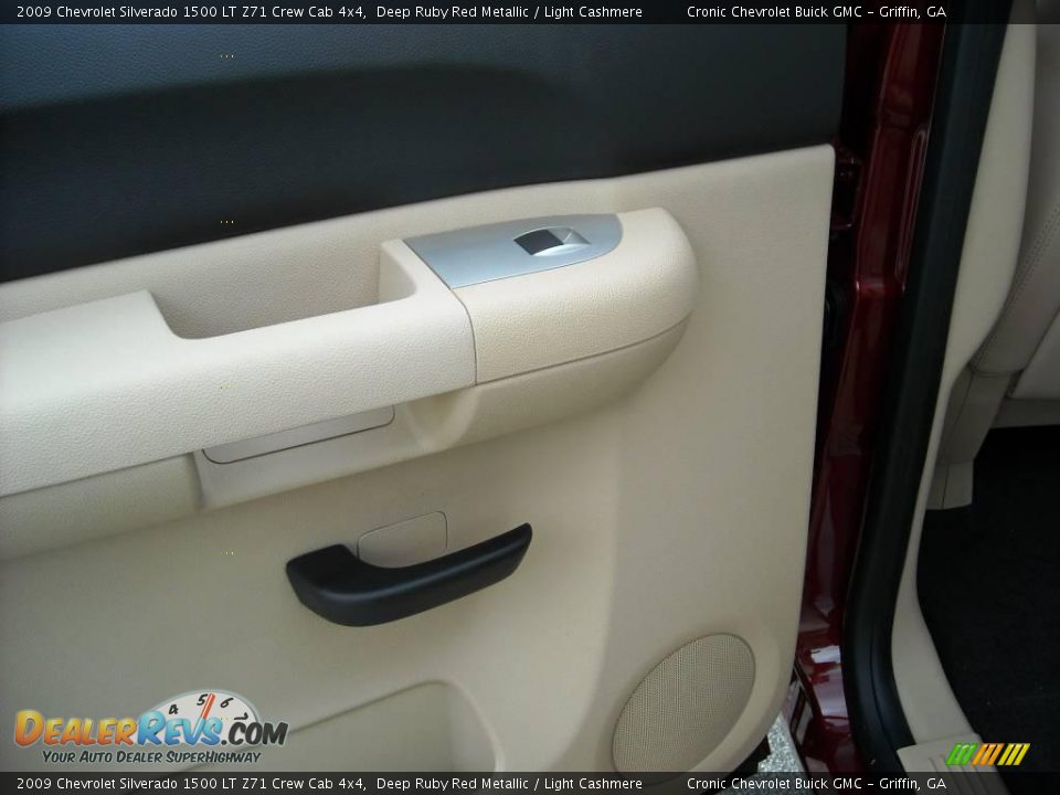 2009 Chevrolet Silverado 1500 LT Z71 Crew Cab 4x4 Deep Ruby Red Metallic / Light Cashmere Photo #18