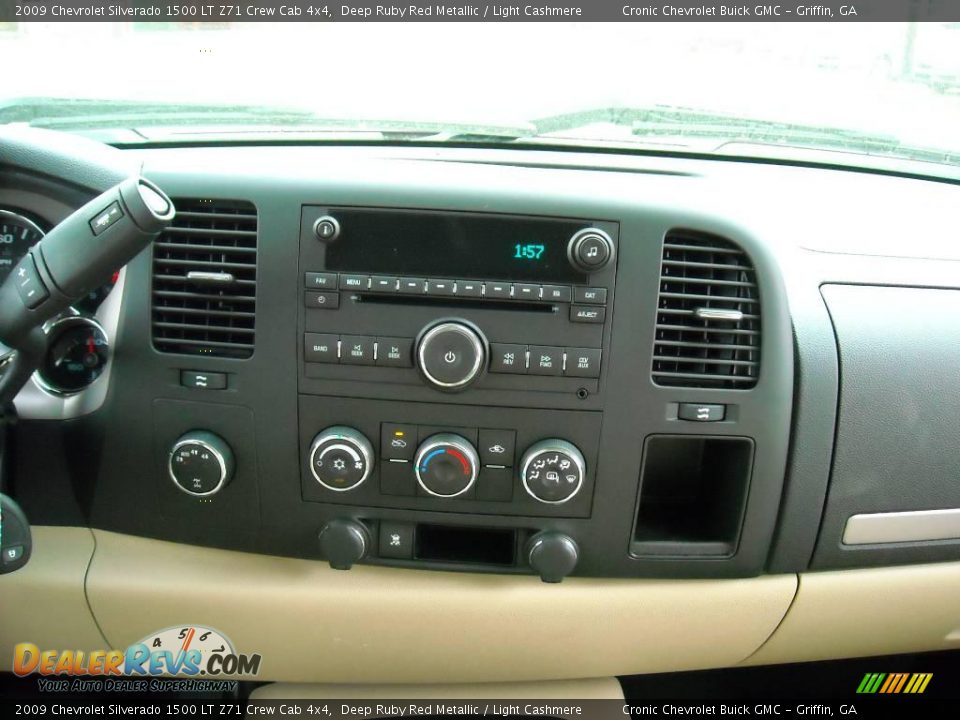 2009 Chevrolet Silverado 1500 LT Z71 Crew Cab 4x4 Deep Ruby Red Metallic / Light Cashmere Photo #24