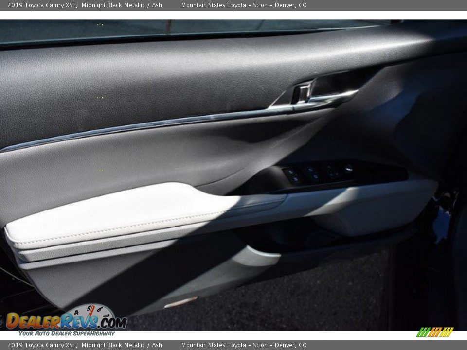 2019 Toyota Camry XSE Midnight Black Metallic / Ash Photo #20