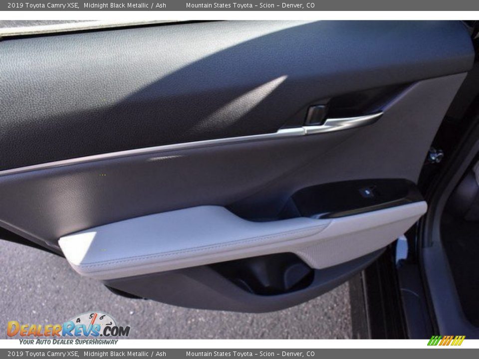 2019 Toyota Camry XSE Midnight Black Metallic / Ash Photo #21