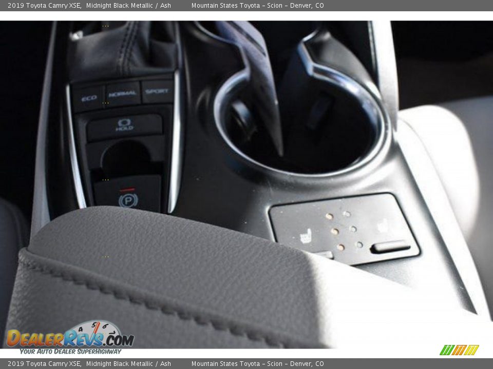 2019 Toyota Camry XSE Midnight Black Metallic / Ash Photo #30