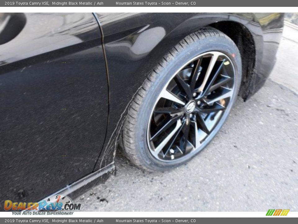2019 Toyota Camry XSE Midnight Black Metallic / Ash Photo #36