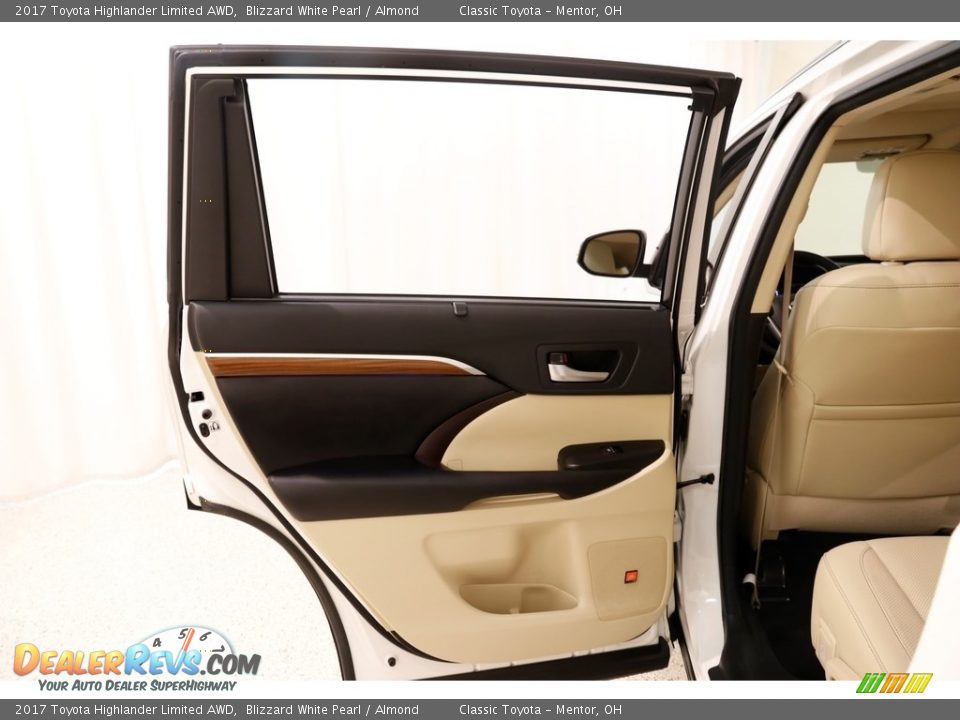 2017 Toyota Highlander Limited AWD Blizzard White Pearl / Almond Photo #16