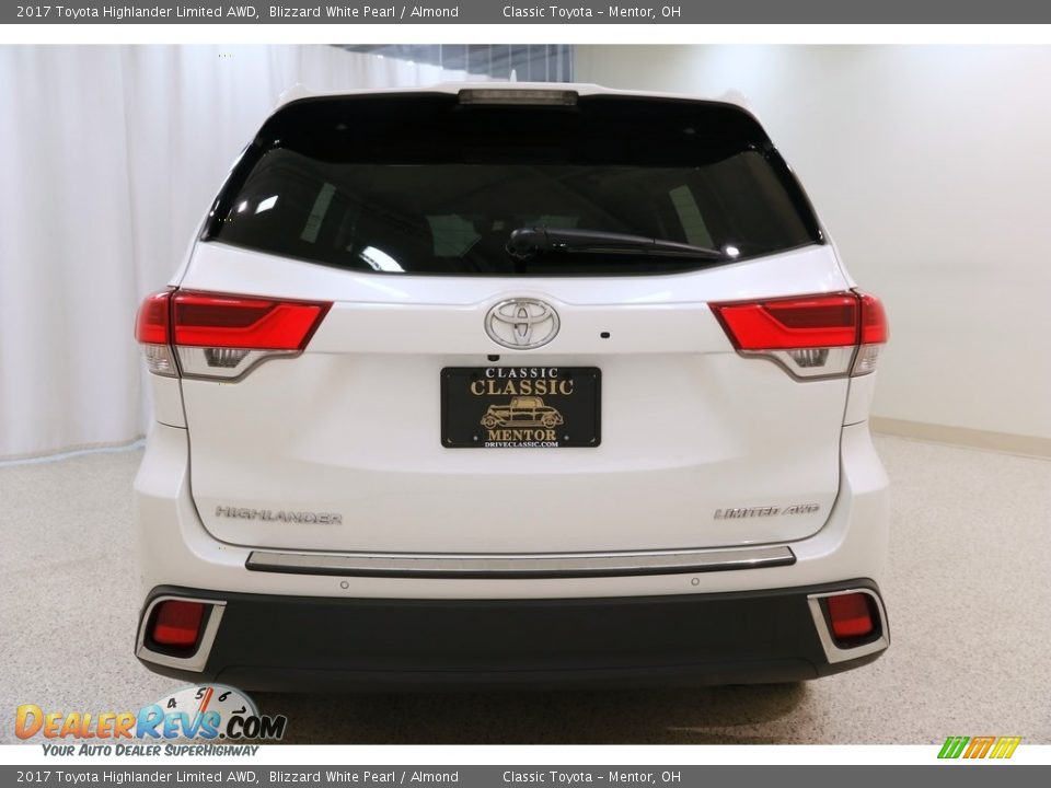 2017 Toyota Highlander Limited AWD Blizzard White Pearl / Almond Photo #21