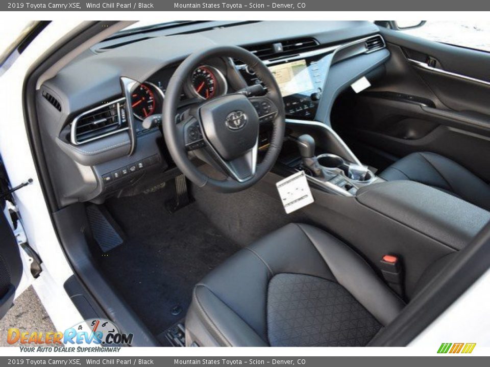 2019 Toyota Camry XSE Wind Chill Pearl / Black Photo #5