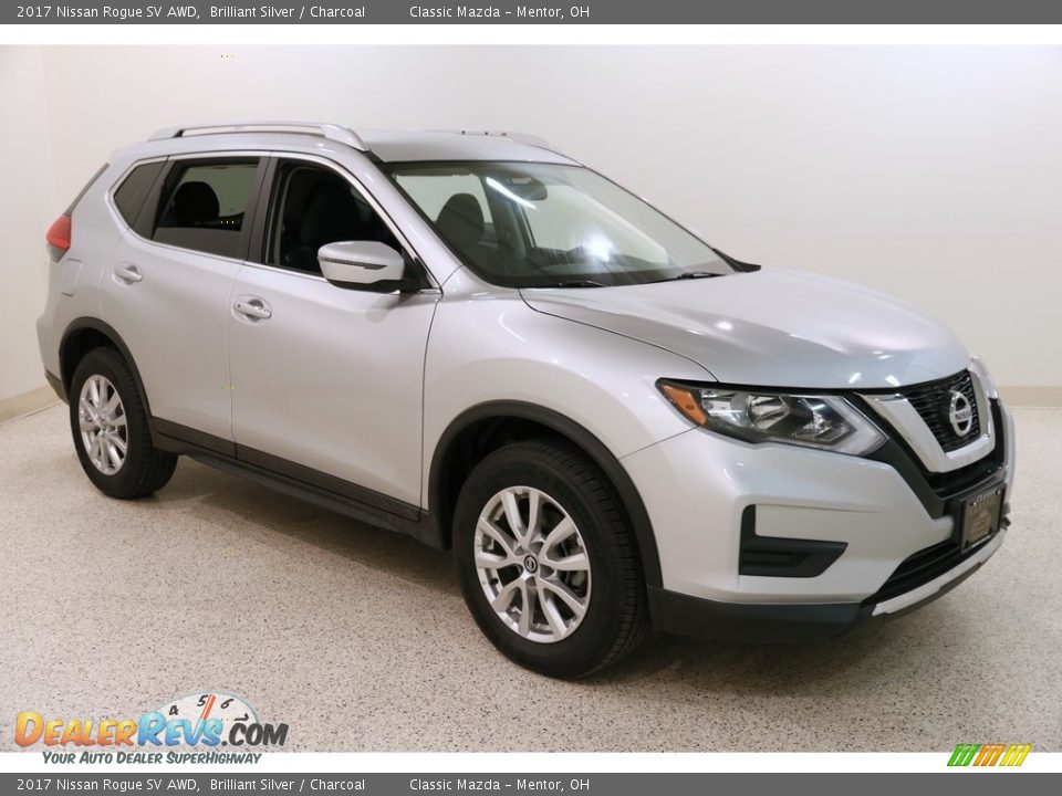 2017 Nissan Rogue SV AWD Brilliant Silver / Charcoal Photo #1