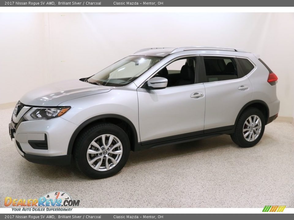 2017 Nissan Rogue SV AWD Brilliant Silver / Charcoal Photo #3