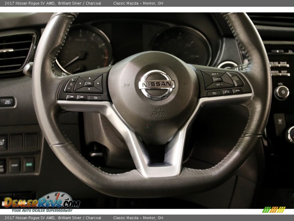 2017 Nissan Rogue SV AWD Brilliant Silver / Charcoal Photo #8