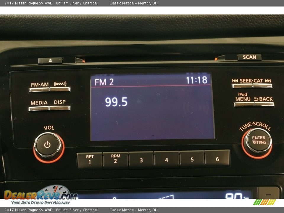 2017 Nissan Rogue SV AWD Brilliant Silver / Charcoal Photo #11