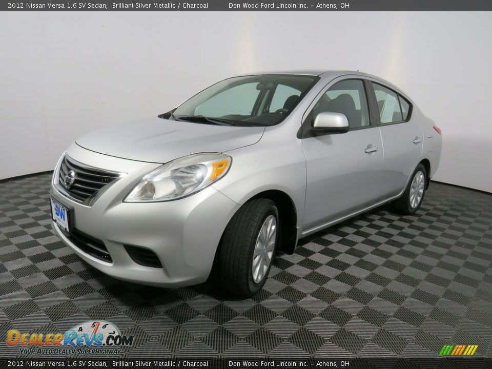 2012 Nissan Versa 1.6 SV Sedan Brilliant Silver Metallic / Charcoal Photo #10