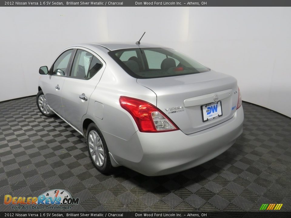 2012 Nissan Versa 1.6 SV Sedan Brilliant Silver Metallic / Charcoal Photo #14