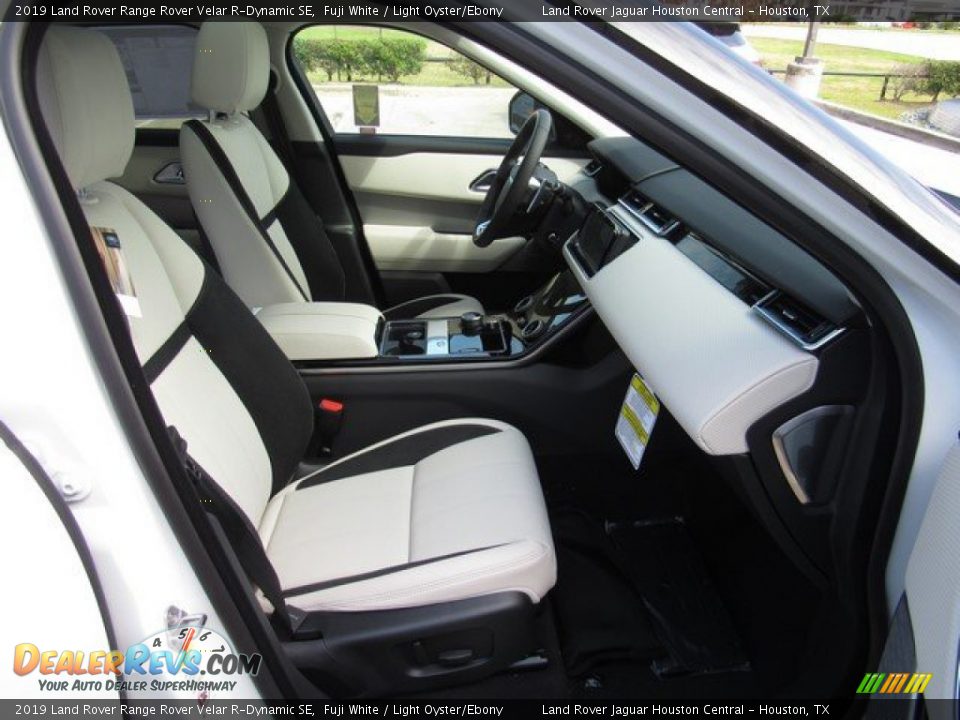 2019 Land Rover Range Rover Velar R-Dynamic SE Fuji White / Light Oyster/Ebony Photo #5