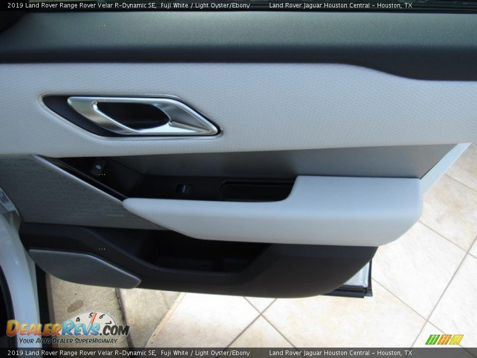 2019 Land Rover Range Rover Velar R-Dynamic SE Fuji White / Light Oyster/Ebony Photo #20