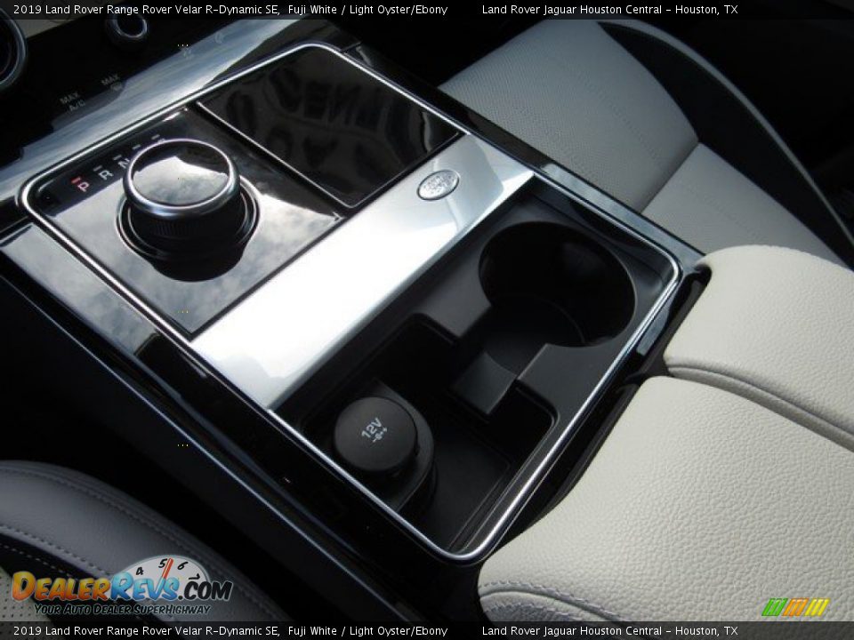 2019 Land Rover Range Rover Velar R-Dynamic SE Fuji White / Light Oyster/Ebony Photo #35