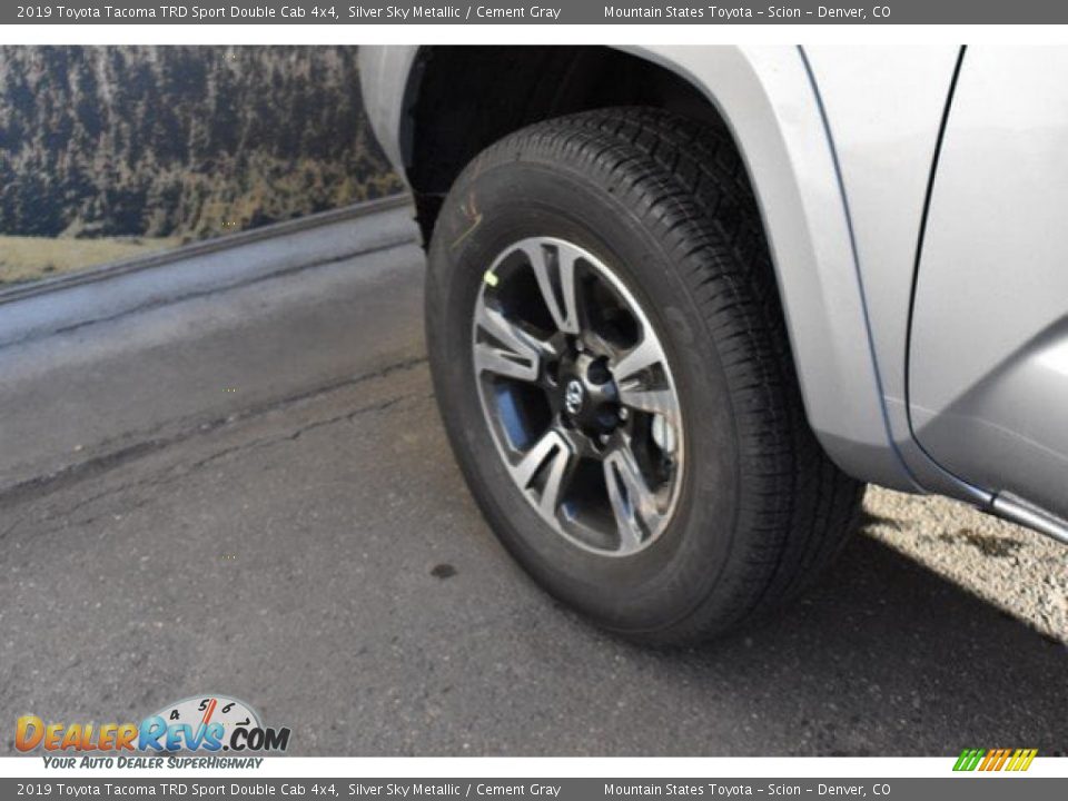 2019 Toyota Tacoma TRD Sport Double Cab 4x4 Silver Sky Metallic / Cement Gray Photo #32