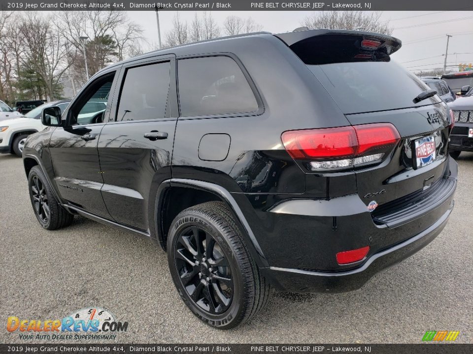 2019 Jeep Grand Cherokee Altitude 4x4 Diamond Black Crystal Pearl / Black Photo #4