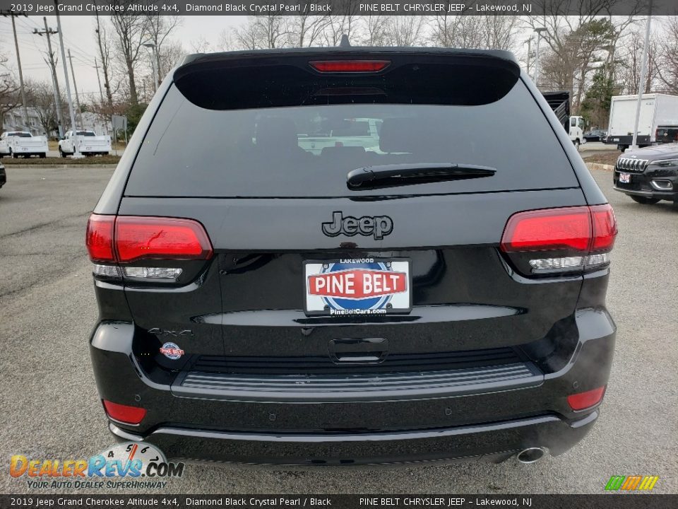 2019 Jeep Grand Cherokee Altitude 4x4 Diamond Black Crystal Pearl / Black Photo #5