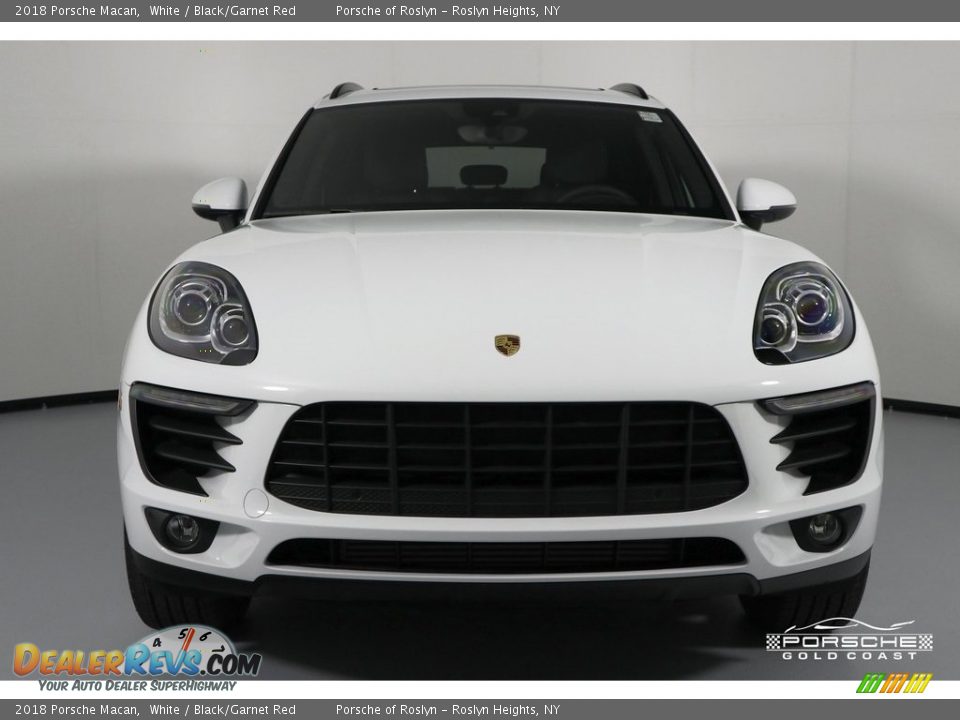 2018 Porsche Macan White / Black/Garnet Red Photo #2
