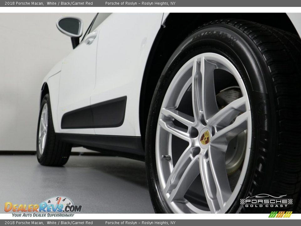 2018 Porsche Macan White / Black/Garnet Red Photo #7