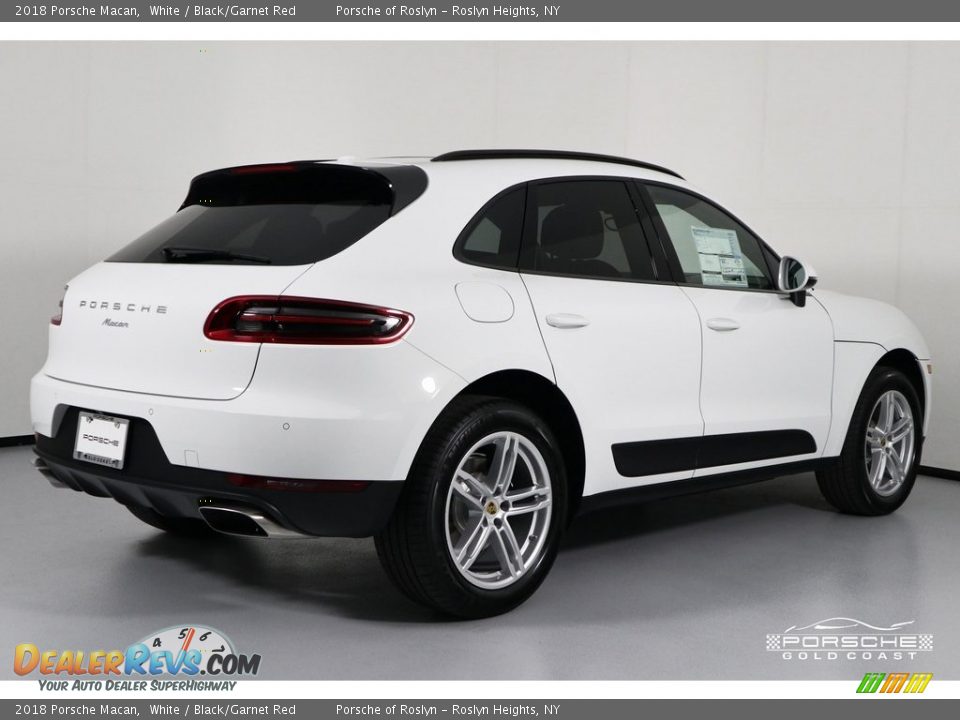 2018 Porsche Macan White / Black/Garnet Red Photo #11