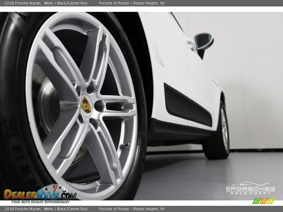 2018 Porsche Macan White / Black/Garnet Red Photo #12
