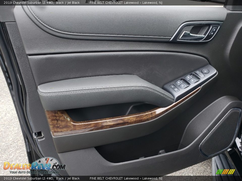 Door Panel of 2019 Chevrolet Suburban LS 4WD Photo #8