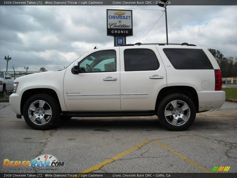 2009 Chevrolet Tahoe LTZ White Diamond Tricoat / Light Cashmere Photo #1