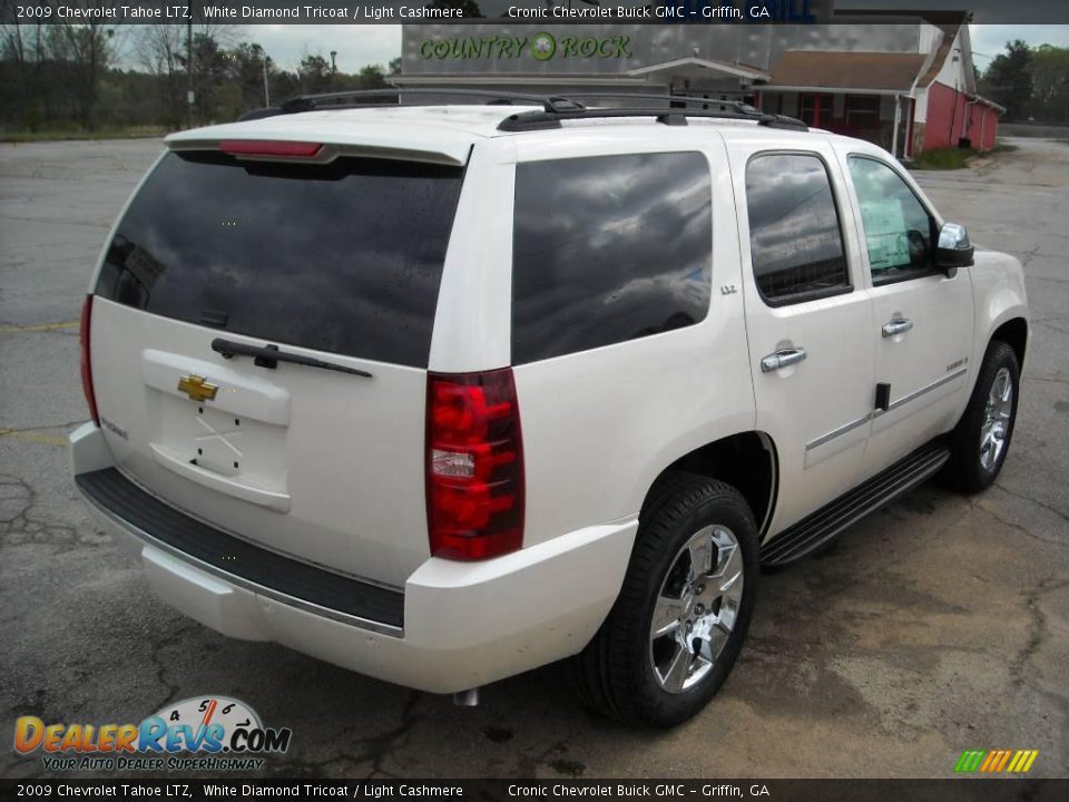 2009 Chevrolet Tahoe LTZ White Diamond Tricoat / Light Cashmere Photo #6