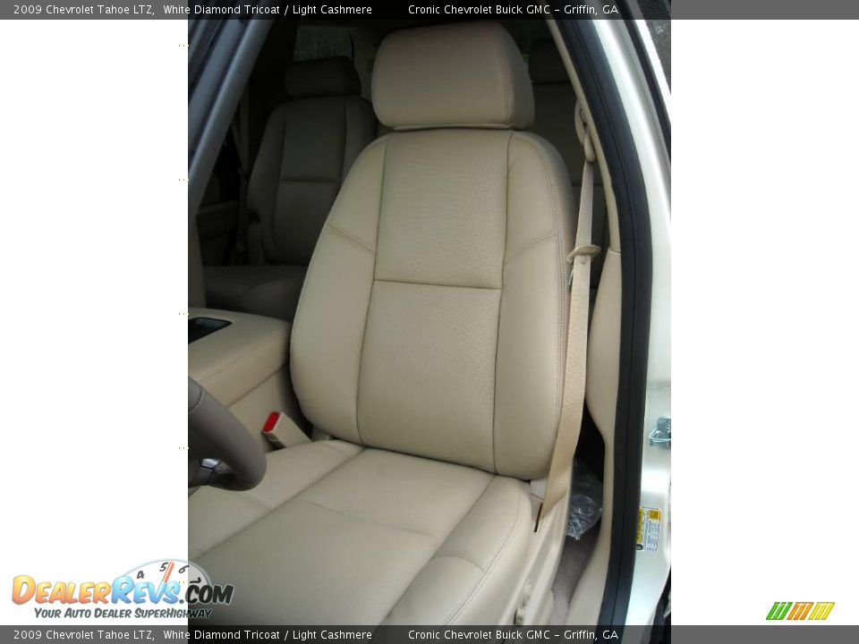 2009 Chevrolet Tahoe LTZ White Diamond Tricoat / Light Cashmere Photo #11