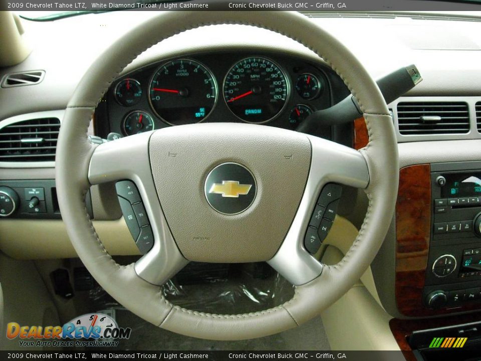 2009 Chevrolet Tahoe LTZ White Diamond Tricoat / Light Cashmere Photo #24