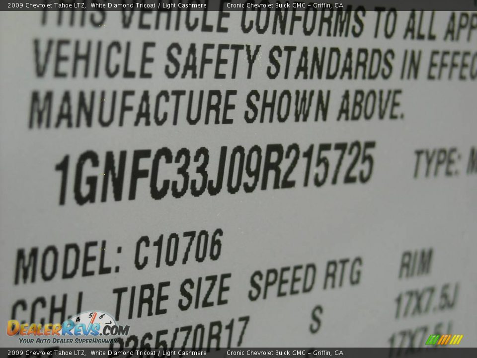 2009 Chevrolet Tahoe LTZ White Diamond Tricoat / Light Cashmere Photo #30