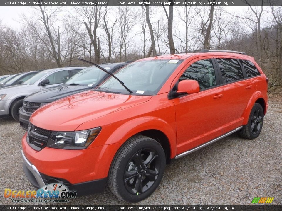 Front 3/4 View of 2019 Dodge Journey Crossroad AWD Photo #1