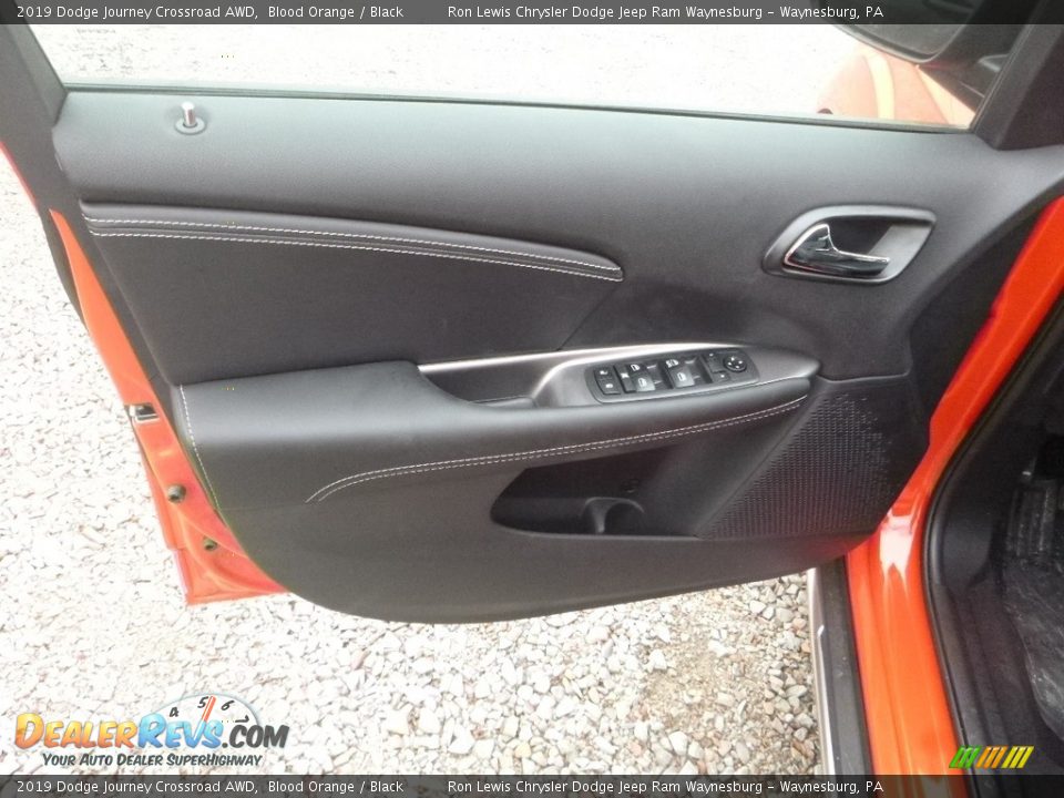 Door Panel of 2019 Dodge Journey Crossroad AWD Photo #15