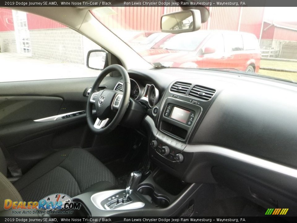 2019 Dodge Journey SE AWD White Noise Tri-Coat / Black Photo #11