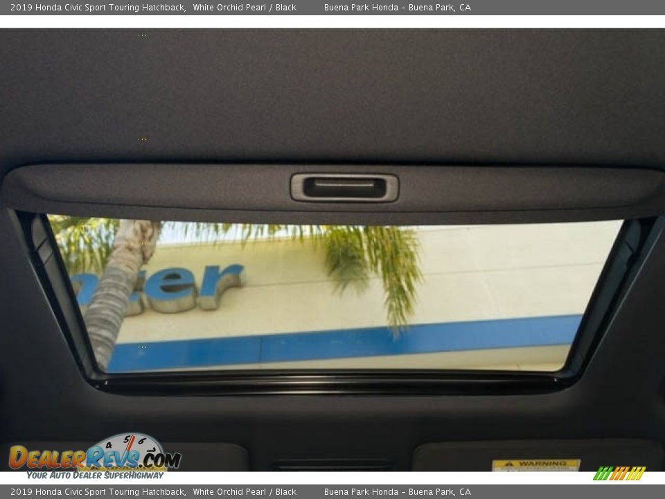 2019 Honda Civic Sport Touring Hatchback White Orchid Pearl / Black Photo #17