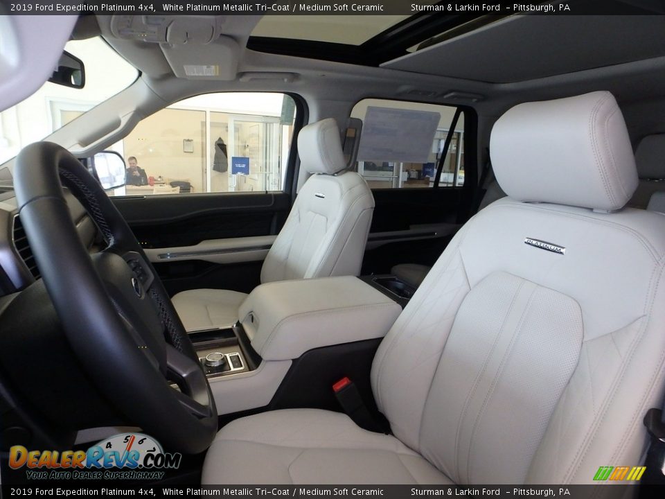 Front Seat of 2019 Ford Expedition Platinum 4x4 Photo #7