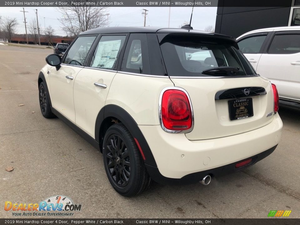 2019 Mini Hardtop Cooper 4 Door Pepper White / Carbon Black Photo #3