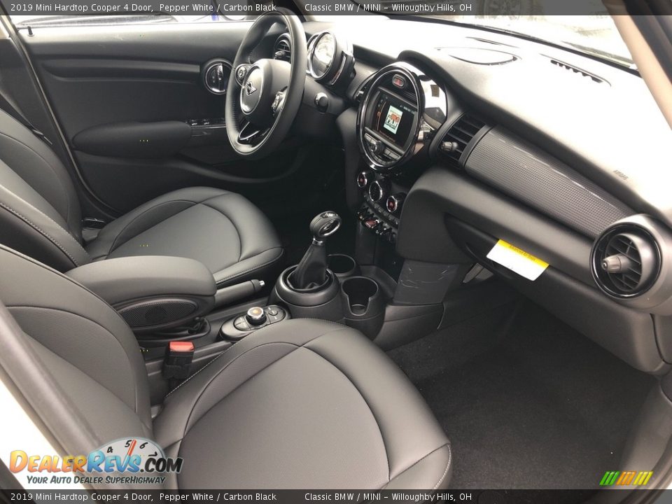 2019 Mini Hardtop Cooper 4 Door Pepper White / Carbon Black Photo #5