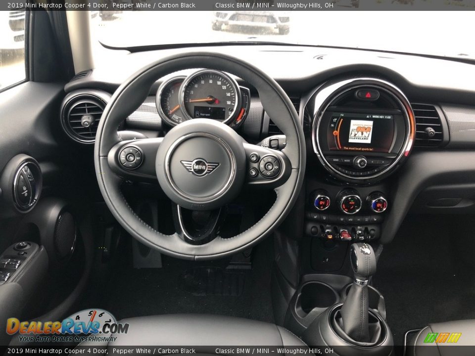Dashboard of 2019 Mini Hardtop Cooper 4 Door Photo #6