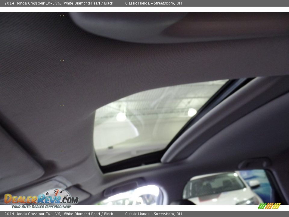 2014 Honda Crosstour EX-L V6 White Diamond Pearl / Black Photo #17