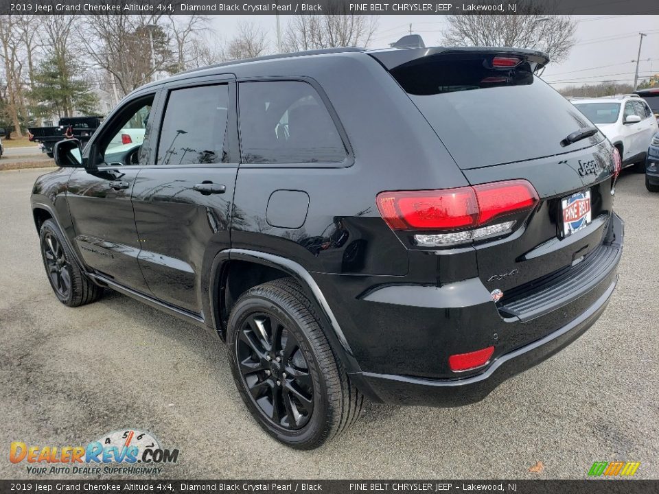 2019 Jeep Grand Cherokee Altitude 4x4 Diamond Black Crystal Pearl / Black Photo #4