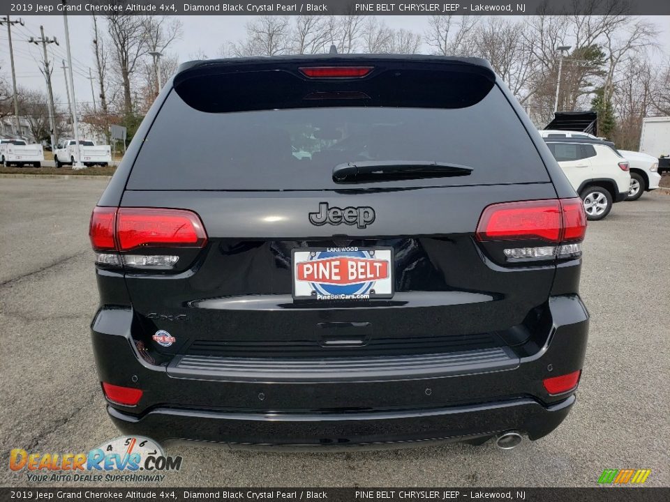 2019 Jeep Grand Cherokee Altitude 4x4 Diamond Black Crystal Pearl / Black Photo #5