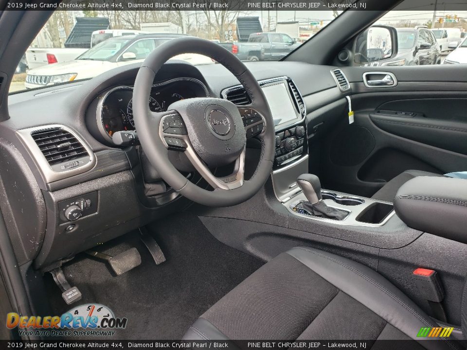 2019 Jeep Grand Cherokee Altitude 4x4 Diamond Black Crystal Pearl / Black Photo #8