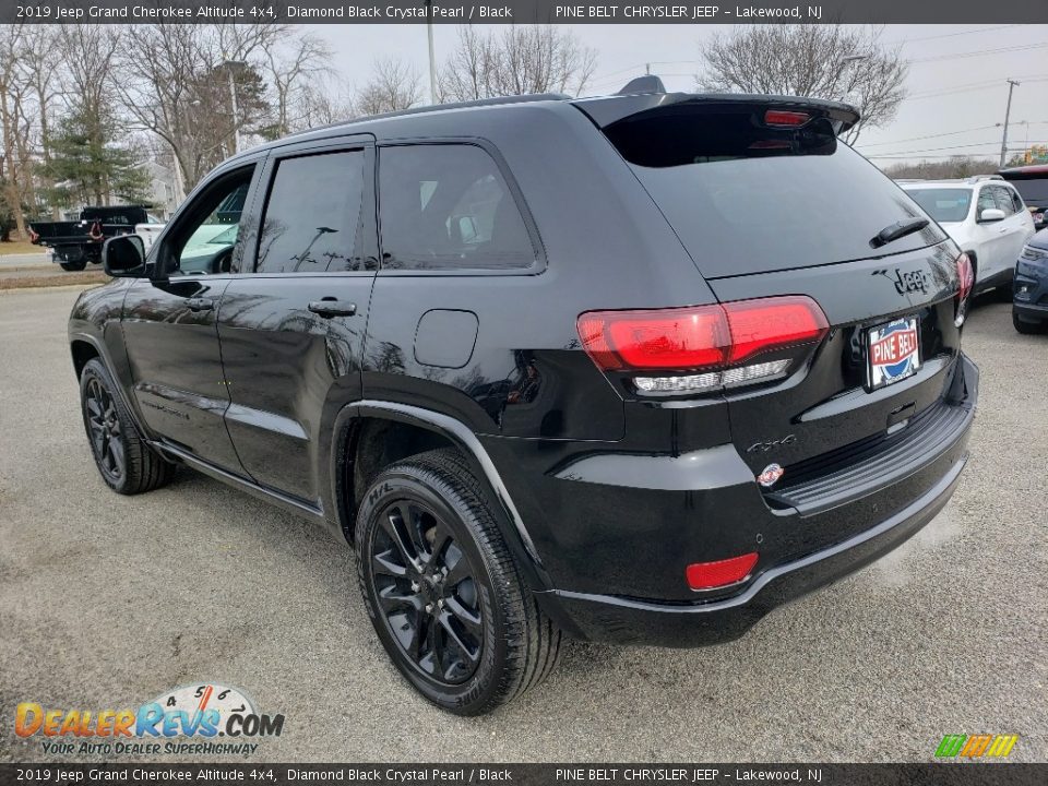 2019 Jeep Grand Cherokee Altitude 4x4 Diamond Black Crystal Pearl / Black Photo #4