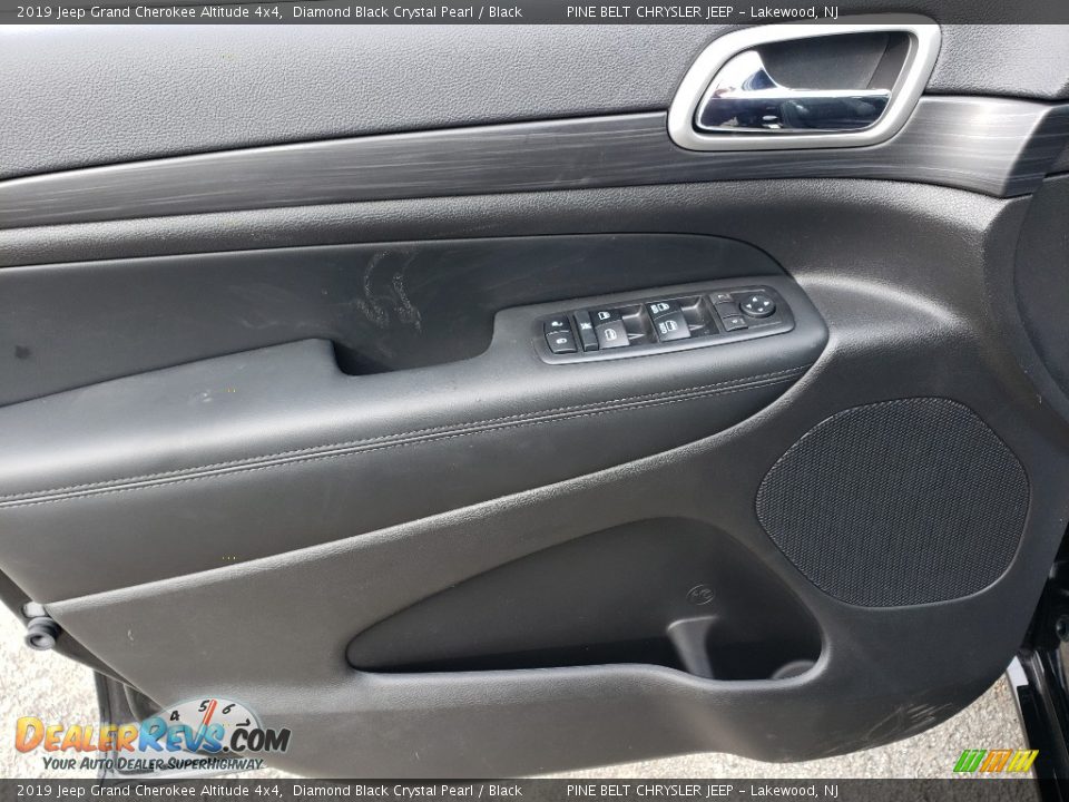 2019 Jeep Grand Cherokee Altitude 4x4 Diamond Black Crystal Pearl / Black Photo #7