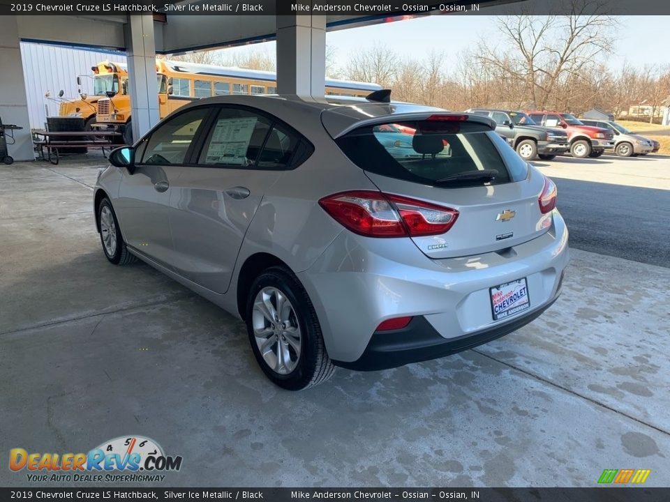 2019 Chevrolet Cruze LS Hatchback Silver Ice Metallic / Black Photo #3