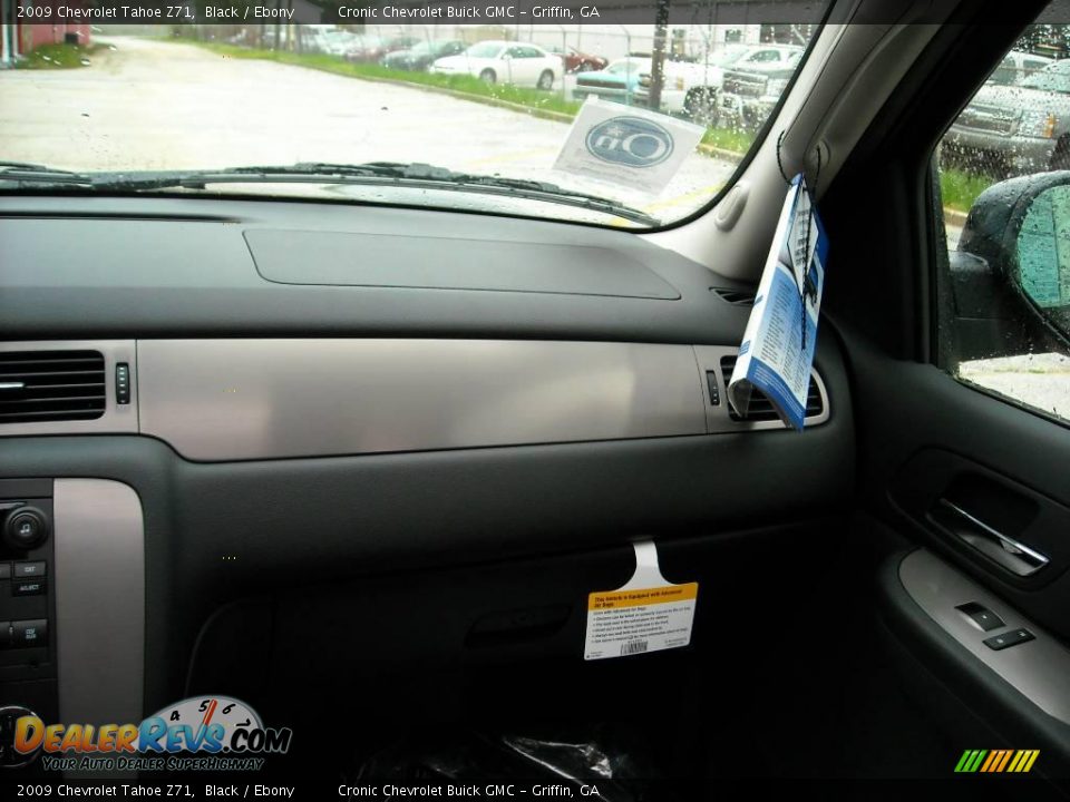 2009 Chevrolet Tahoe Z71 Black / Ebony Photo #26