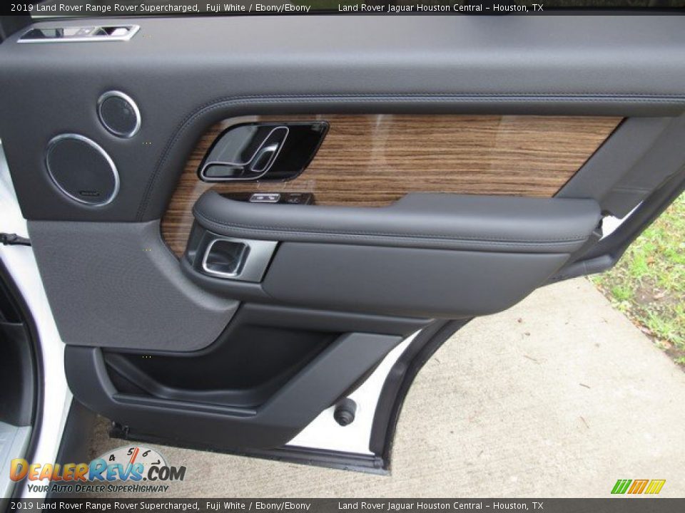 Door Panel of 2019 Land Rover Range Rover Supercharged Photo #22