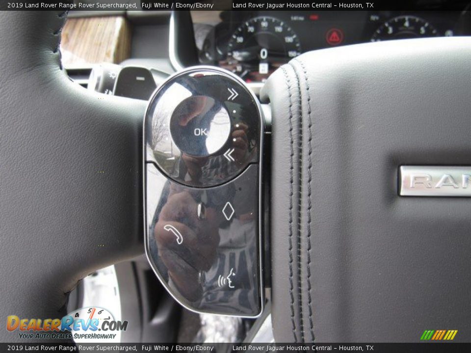 2019 Land Rover Range Rover Supercharged Steering Wheel Photo #29