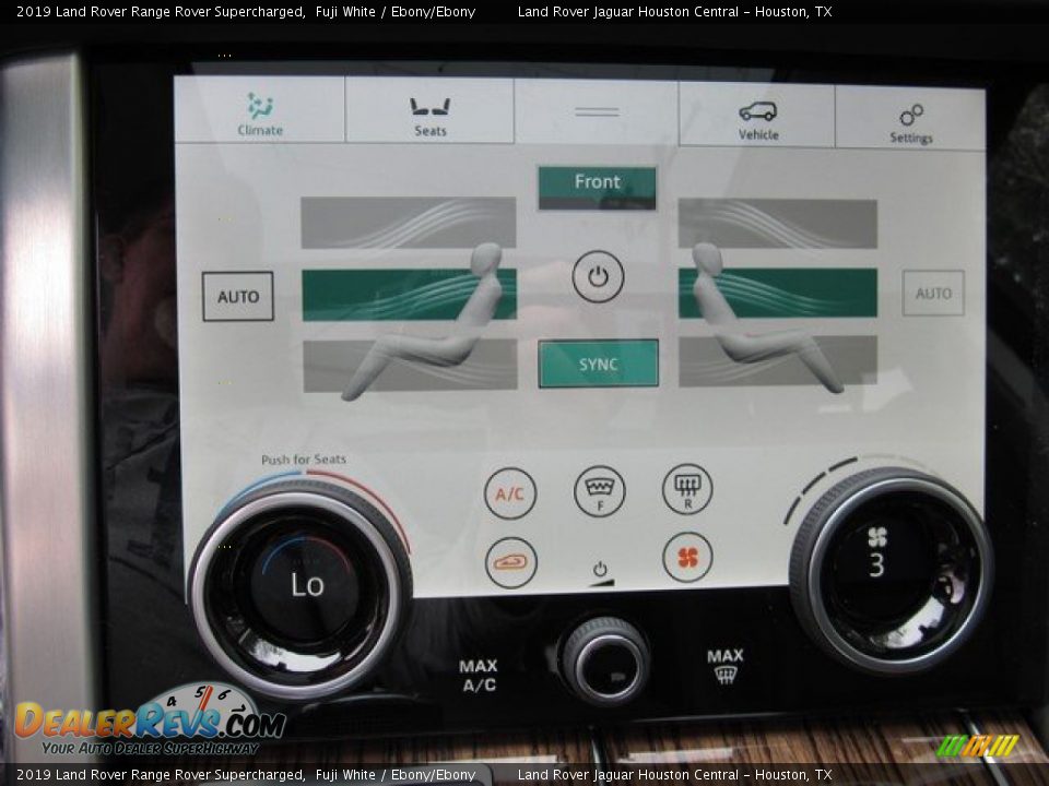 Controls of 2019 Land Rover Range Rover Supercharged Photo #35
